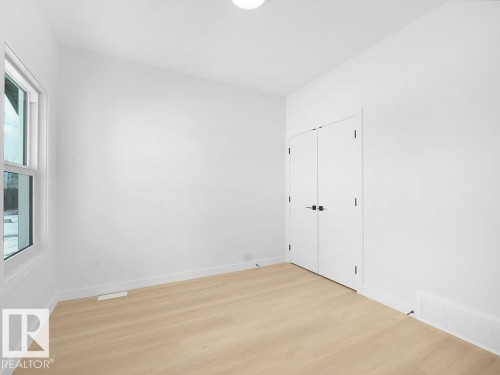 3327 Chernowski Way, Edmonton, AB - Indoor Photo Showing Other Room