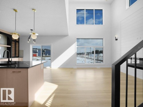 3327 Chernowski Way, Edmonton, AB - Indoor Photo Showing Kitchen