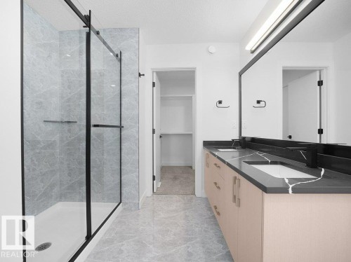 3327 Chernowski Way, Edmonton, AB - Indoor Photo Showing Bathroom