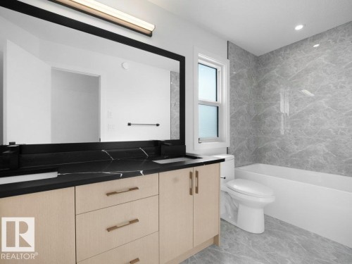 3327 Chernowski Way, Edmonton, AB - Indoor Photo Showing Bathroom