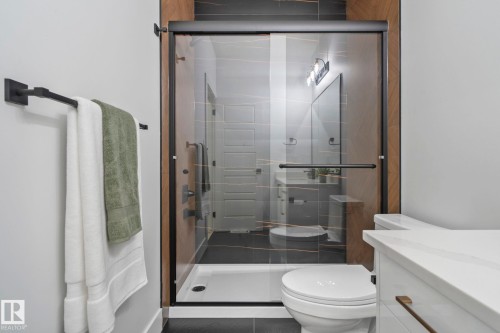 88 Silverstone Drive, Stony Plain, AB - Indoor Photo Showing Bathroom