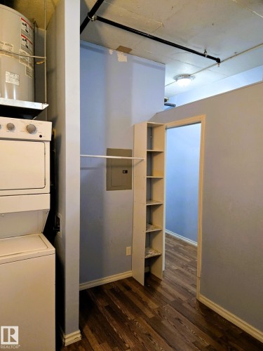 #607 10024 Jasper Av Nw Nw, Edmonton, AB - Indoor Photo Showing Laundry Room