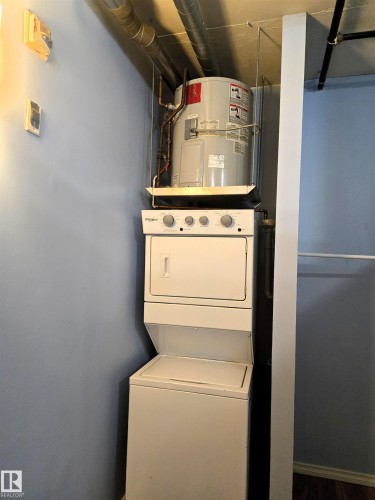 #607 10024 Jasper Av Nw Nw, Edmonton, AB - Indoor Photo Showing Laundry Room