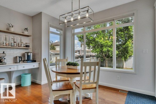313 Southwick Boulevard, Leduc, AB - Indoor Photo Showing Dining Room