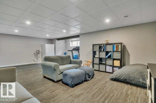 313 Southwick Boulevard, Leduc, AB - Indoor