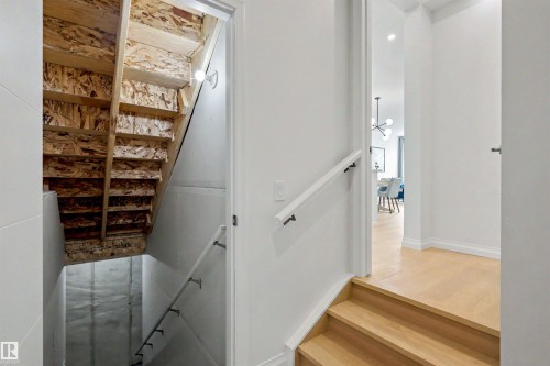155 Stonehouse Way, Leduc, AB - Indoor Photo Showing Other Room