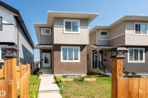 15928 100 Avenue Nw, Edmonton, AB - Outdoor With Facade