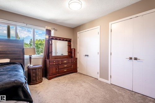 15928 100 Avenue Nw, Edmonton, AB - Indoor Photo Showing Bedroom