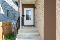 15928 100 Avenue NW  Edmonton, AB T5P 0L2
