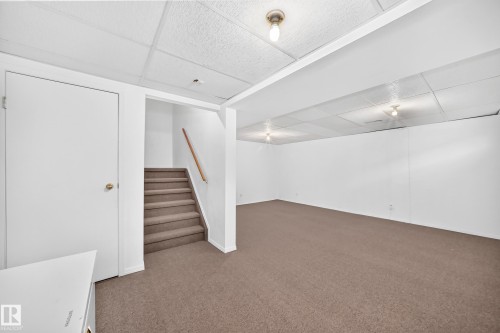 5234 118 Avenue Nw, Edmonton, AB - Indoor Photo Showing Other Room