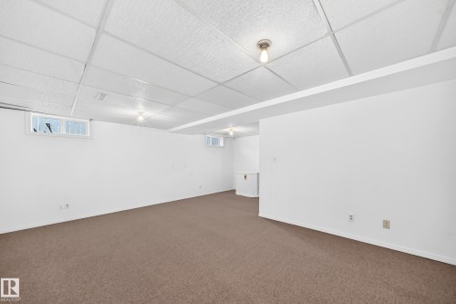 5234 118 Avenue Nw, Edmonton, AB - Indoor Photo Showing Other Room