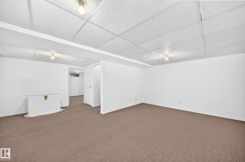 5234 118 Avenue Nw, Edmonton, AB - Indoor Photo Showing Other Room