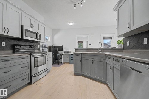 5079 Thibault Way Nw, Edmonton, AB - Indoor Photo Showing Kitchen