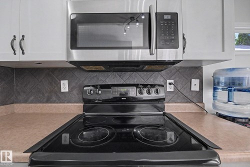 5079 Thibault Way Nw, Edmonton, AB - Indoor Photo Showing Kitchen