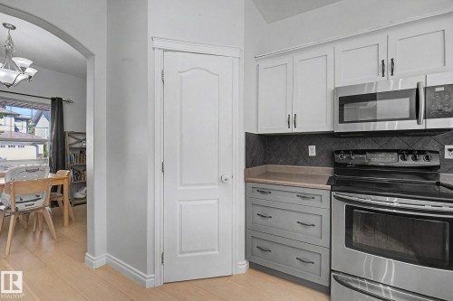 5079 Thibault Way Nw, Edmonton, AB - Indoor Photo Showing Kitchen