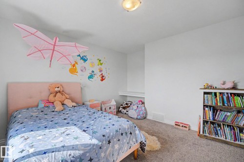 5079 Thibault Way Nw, Edmonton, AB - Indoor Photo Showing Bedroom