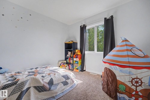 5079 Thibault Way Nw, Edmonton, AB - Indoor Photo Showing Bedroom