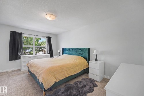 5079 Thibault Way Nw, Edmonton, AB - Indoor Photo Showing Bedroom
