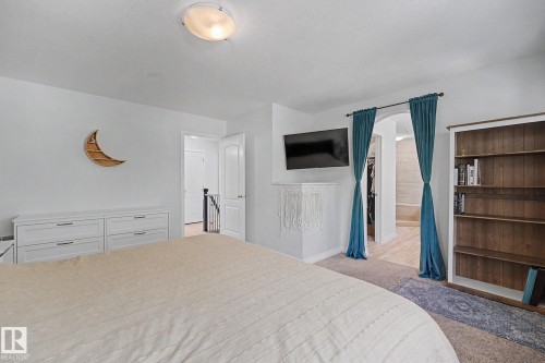 5079 Thibault Way Nw, Edmonton, AB - Indoor Photo Showing Bedroom