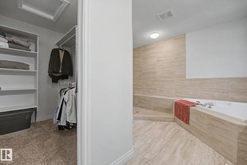 5079 Thibault Way Nw, Edmonton, AB - Indoor Photo Showing Bathroom