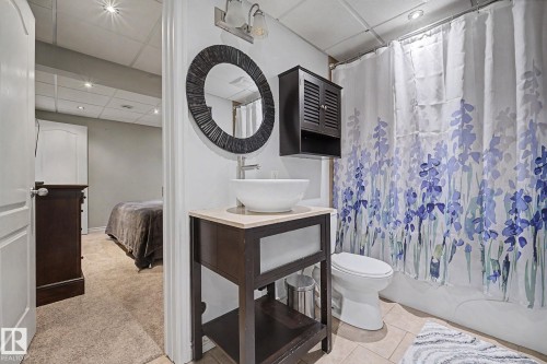 5079 Thibault Way Nw, Edmonton, AB - Indoor Photo Showing Bathroom