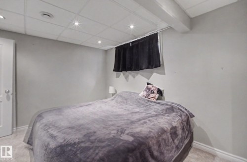 5079 Thibault Way Nw, Edmonton, AB - Indoor Photo Showing Bedroom