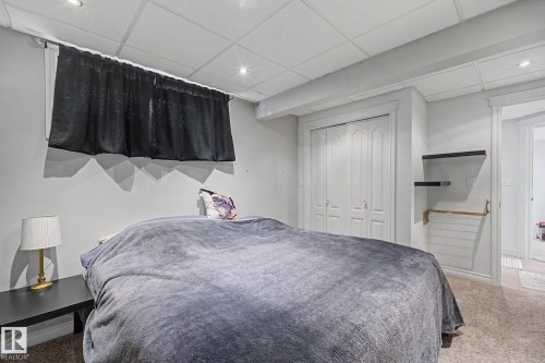 5079 Thibault Way Nw, Edmonton, AB - Indoor Photo Showing Bedroom