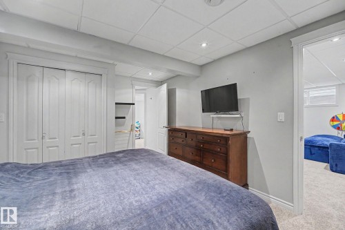 5079 Thibault Way Nw, Edmonton, AB - Indoor Photo Showing Bedroom