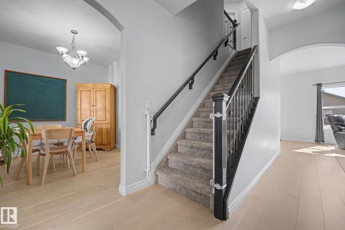 5079 Thibault Way Nw, Edmonton, AB - Indoor