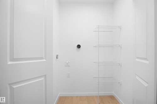 #9 1430 Aster Wy Nw, Edmonton, AB - Indoor Photo Showing Other Room