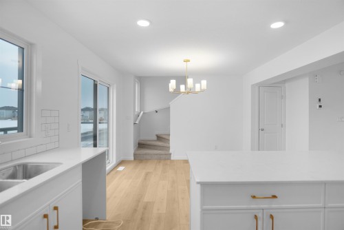 #9 1430 Aster Wy Nw, Edmonton, AB - Indoor Photo Showing Kitchen