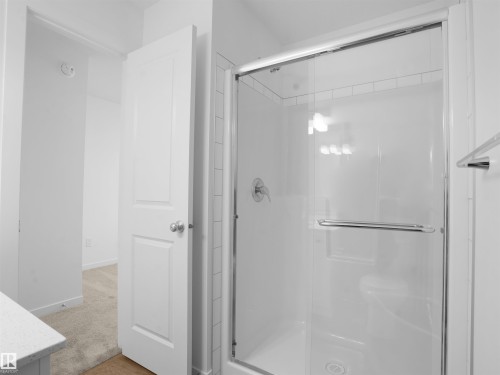 2708 Alces Way Sw, Edmonton, AB - Indoor Photo Showing Bathroom