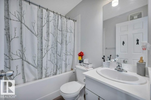 4-Piece Main Bathroom - 19303 27 Avenue Nw, Edmonton, AB - Indoor Photo Showing Bathroom