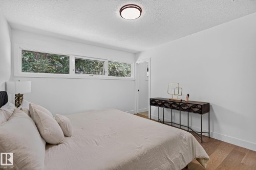 15302 78 Avenue Nw, Edmonton, AB - Indoor Photo Showing Bedroom