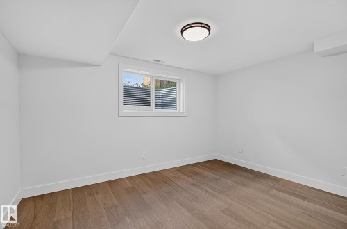 15302 78 Avenue Nw, Edmonton, AB - Indoor Photo Showing Other Room