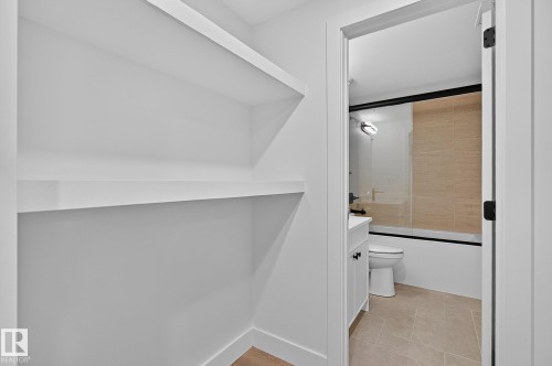 15302 78 Avenue Nw, Edmonton, AB - Indoor