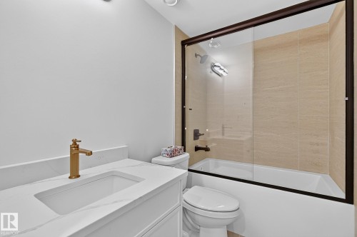 15302 78 Avenue Nw, Edmonton, AB - Indoor Photo Showing Bathroom