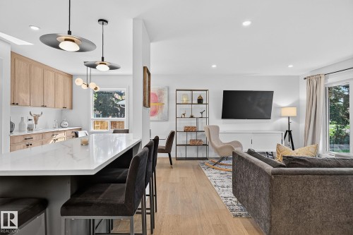 15302 78 Avenue Nw, Edmonton, AB - Indoor