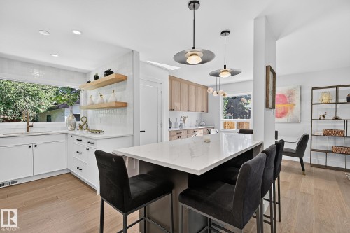 15302 78 Avenue Nw, Edmonton, AB - Indoor
