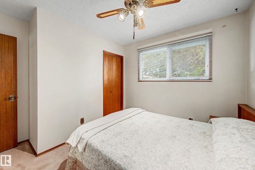 6115 152A Avenue Nw, Edmonton, AB - Indoor Photo Showing Bedroom