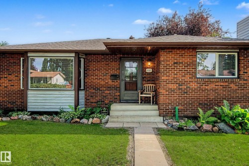 6115 152A Avenue Nw, Edmonton, AB - Outdoor