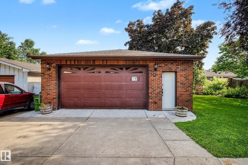 6115 152A Avenue Nw, Edmonton, AB - Outdoor