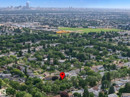 6115 152A Avenue Nw, Edmonton, AB - Outdoor With View