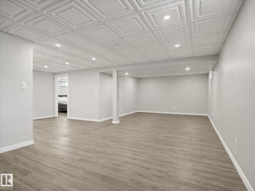 5552 190A Street Nw, Edmonton, AB - Indoor Photo Showing Other Room