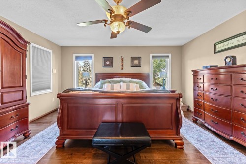 2700 Beach Avenue, Cold Lake, AB - Indoor Photo Showing Bedroom