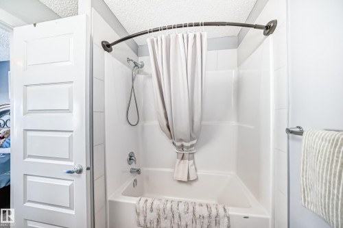 2nd Floor - 259 Robinson Drive, Leduc, AB - Indoor Photo Showing Bathroom