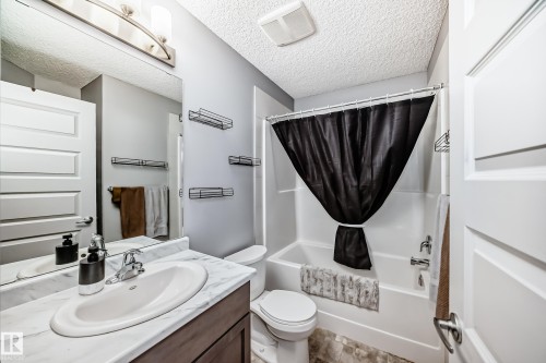 2nd Floor - 259 Robinson Drive, Leduc, AB - Indoor Photo Showing Bathroom