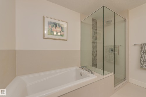 #403 1350 Windermere Wy Sw, Edmonton, AB - Indoor Photo Showing Bathroom