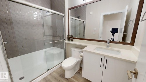 5813 Pelerin Crescent, Beaumont, AB - Indoor Photo Showing Bathroom