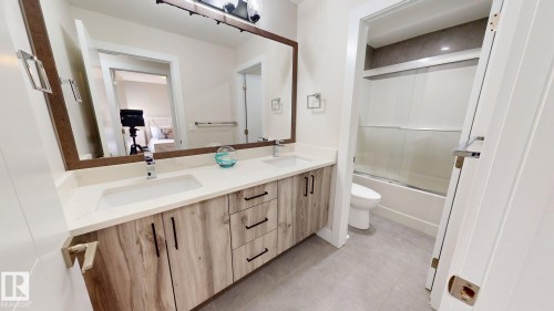 5813 Pelerin Crescent, Beaumont, AB - Indoor Photo Showing Bathroom